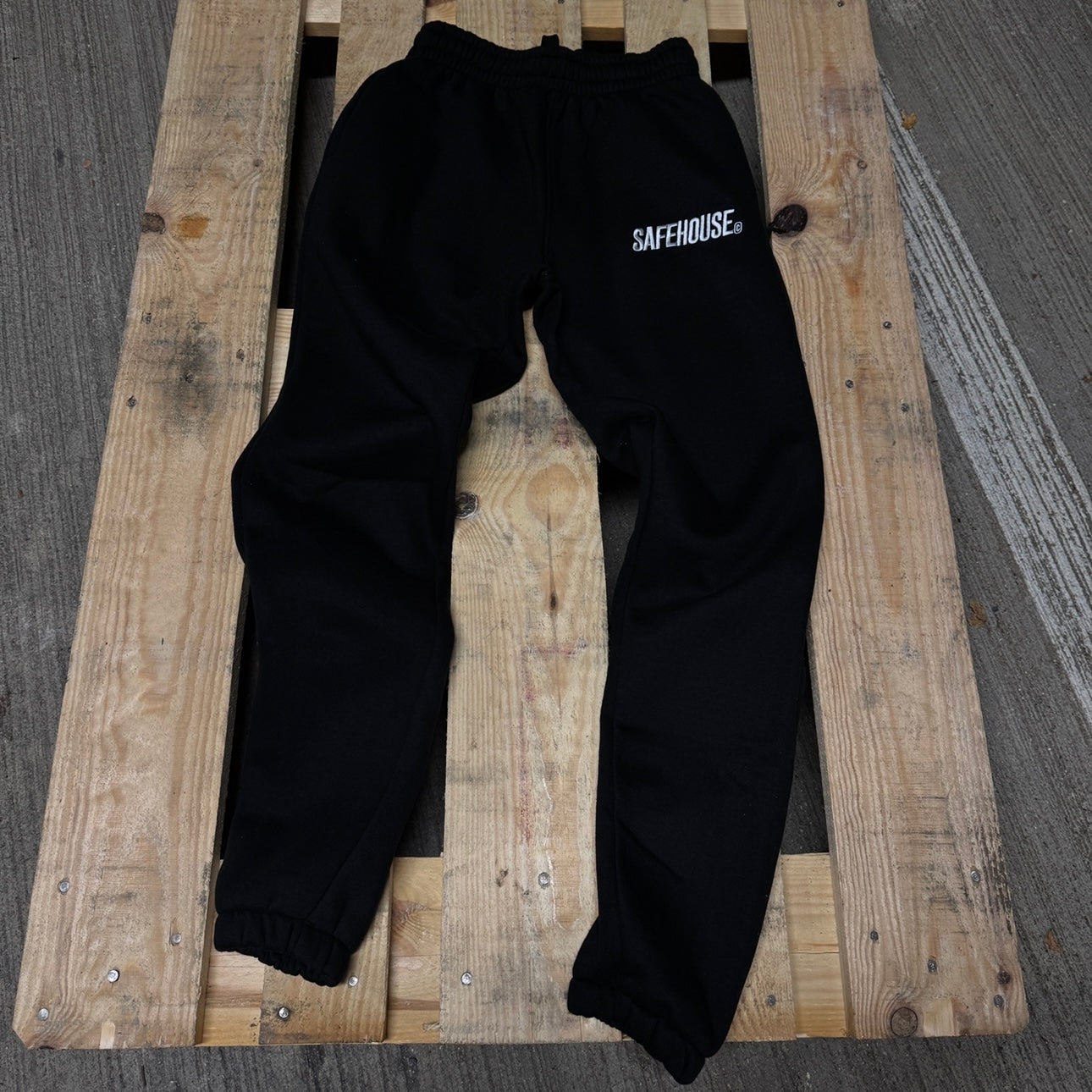 BLACK RETRO PANTS